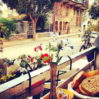 Dining with Flowers