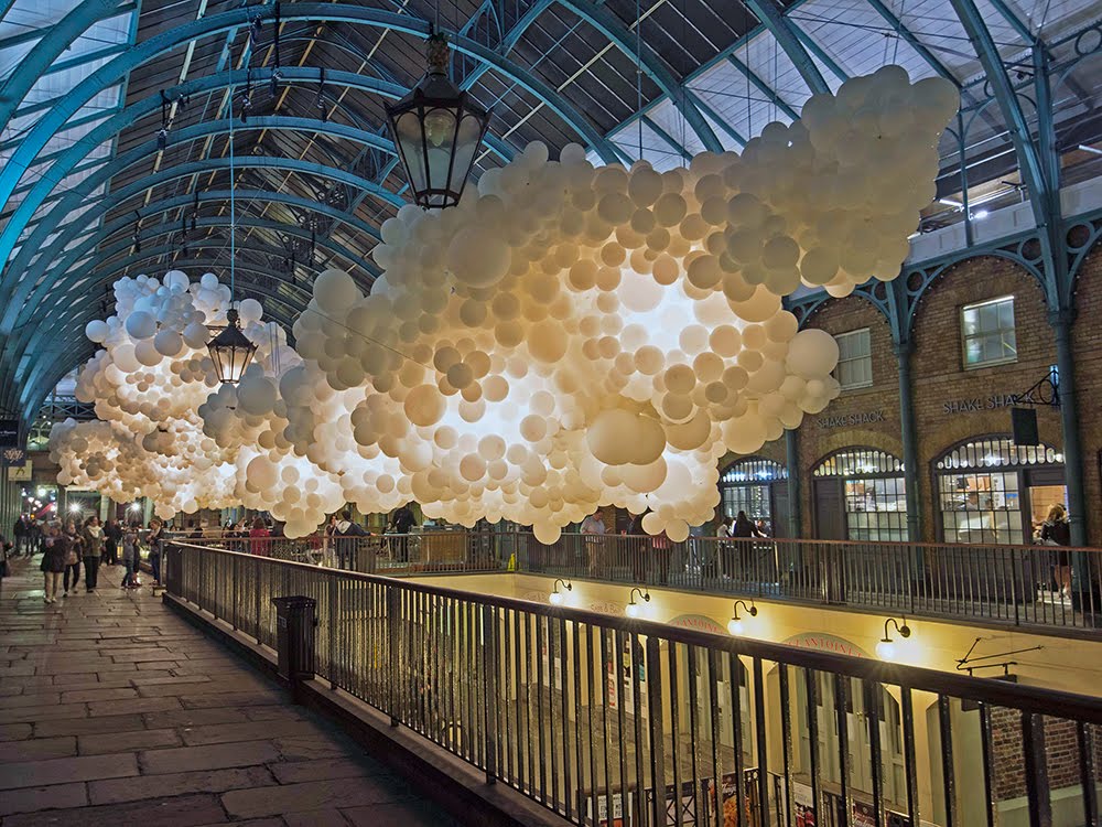 Charles Pétillon’s 100,000 Balloon Installation