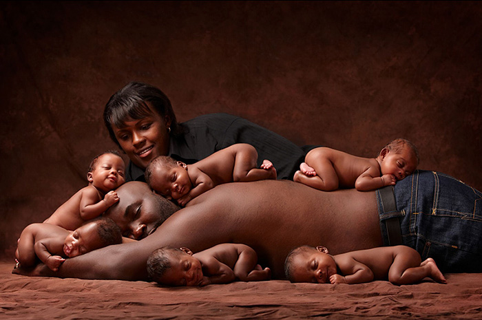 Sextuplets Recreate Viral Photo 6 Years Later